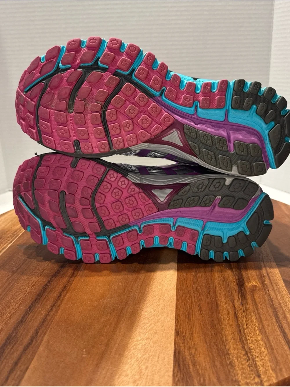 Brooks Women’s GTS 17 Running Shoes Silver Purple Blue Size 9